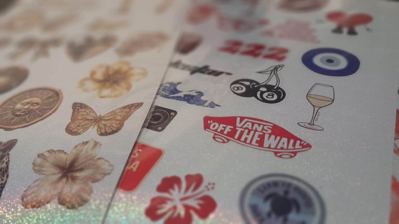 Etiquetas y Stickers