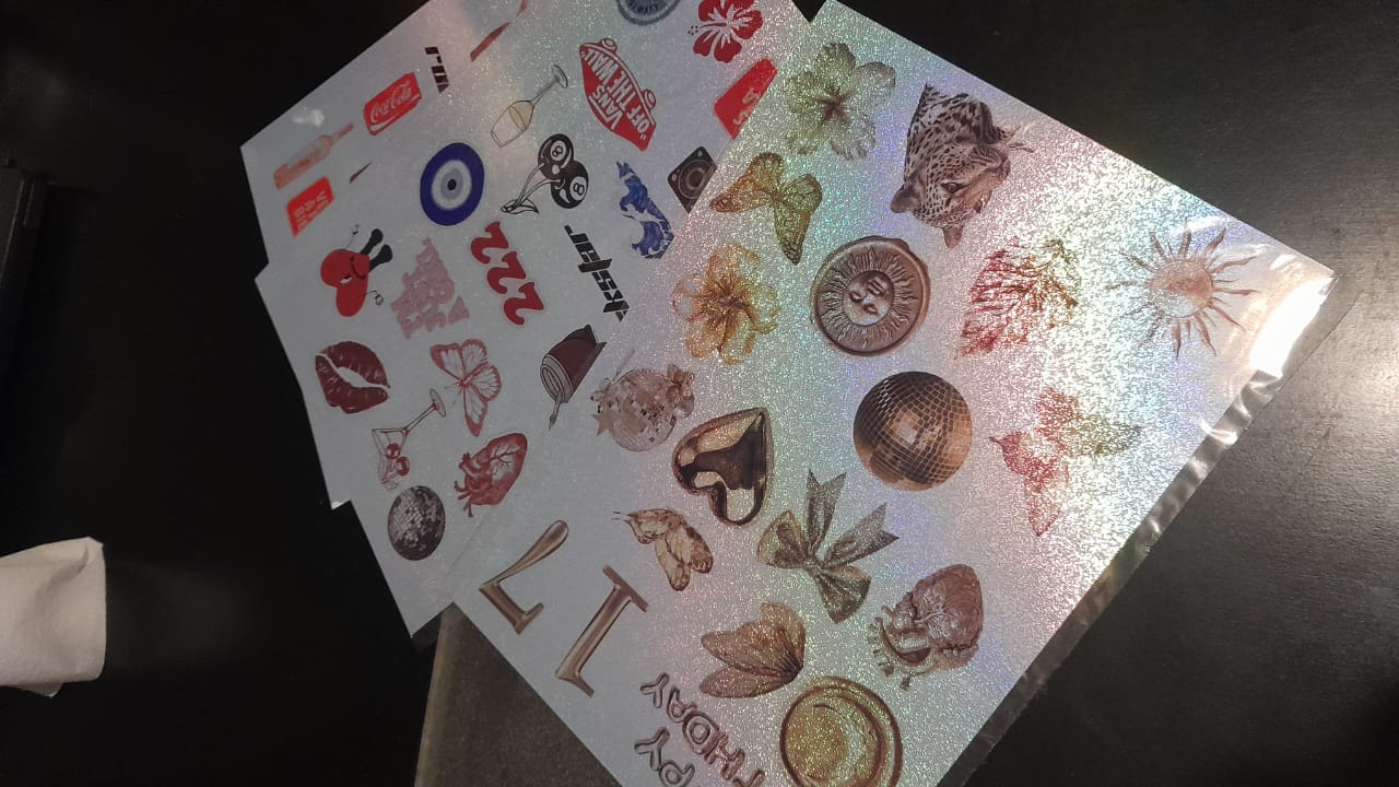 Etiquetas y Stickers